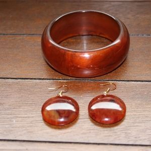 Bakelite Root Beer Bangle and earrings!